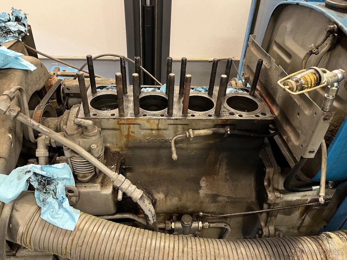 Motor Zetor 5611 - 4