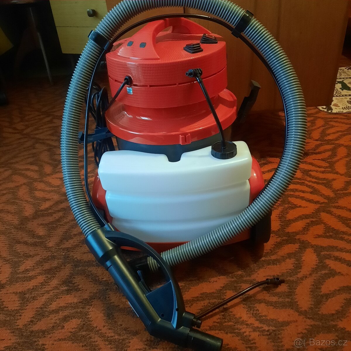 Vysavač nový - 4