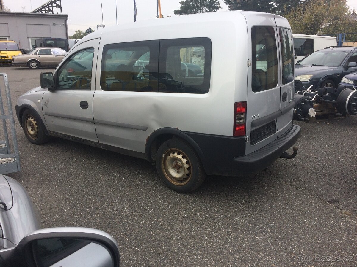Opel combo 1.7dti 5.míst - 4
