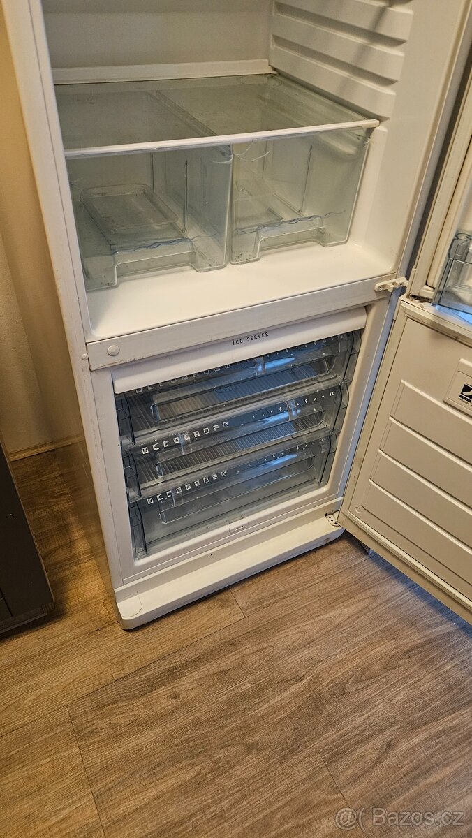 Lednice s mrazákem Electrolux ER3417B - 4