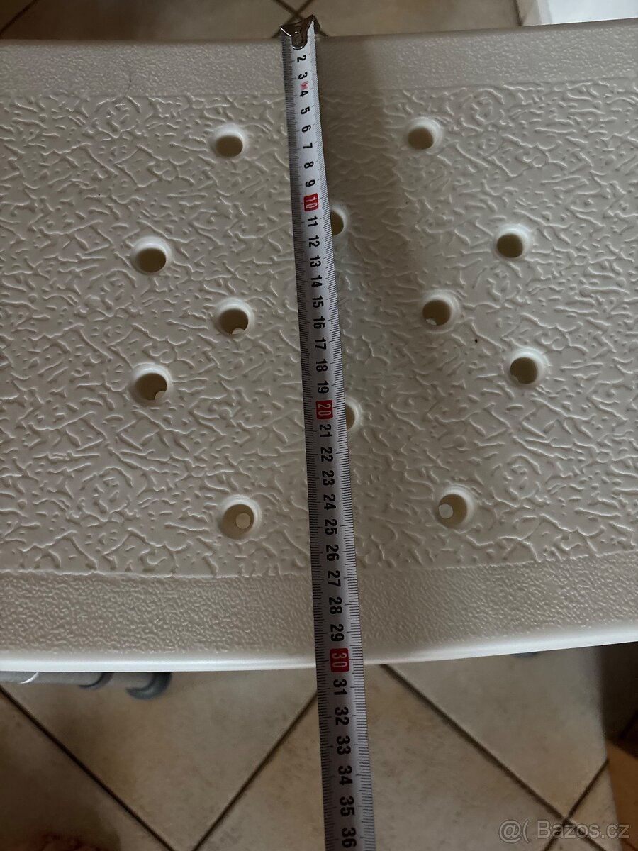 Koupelnová stolička - 4