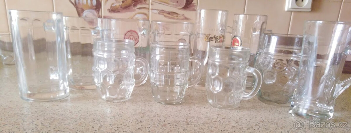 Staré hospodské půllitry a štuce . - 4