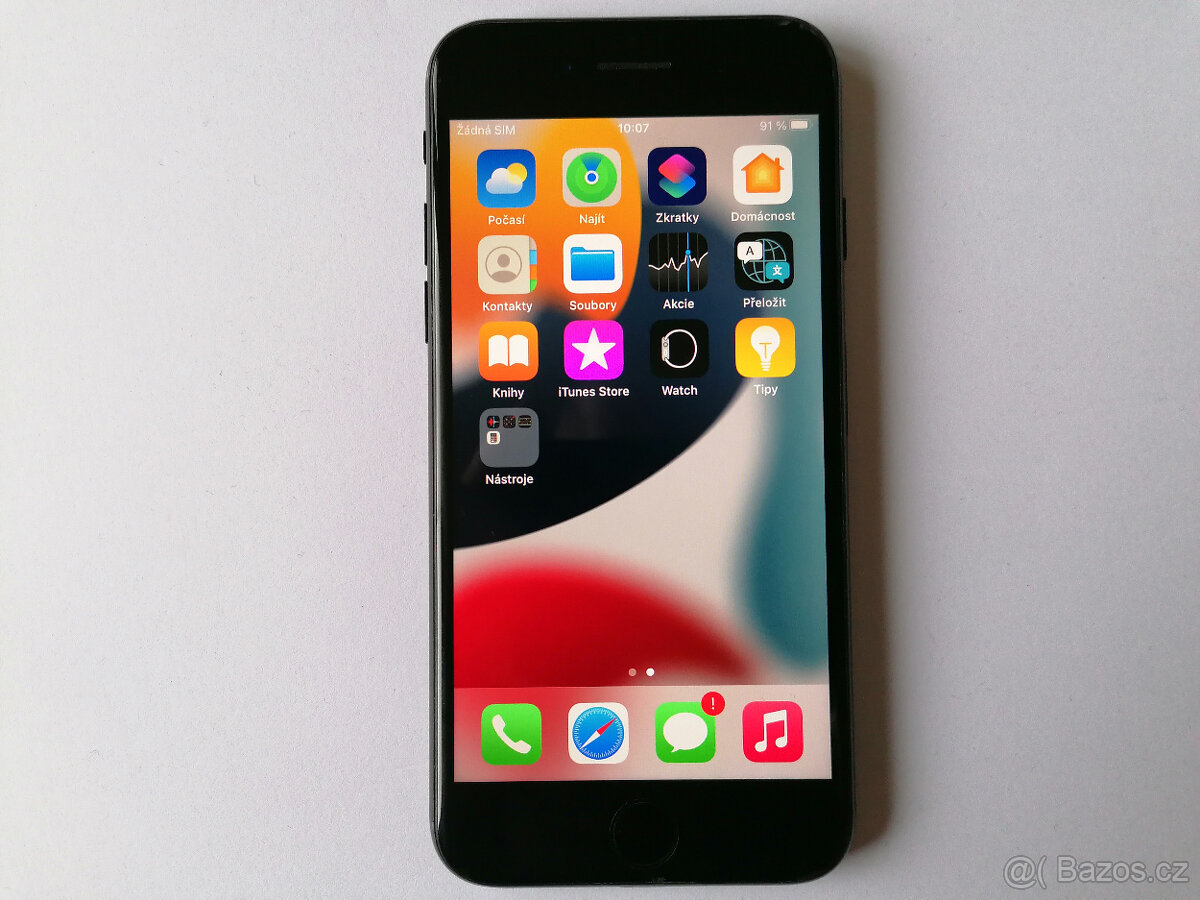 Smartphone Apple iPhone 7 128GB Black - chytrý telefon - 4