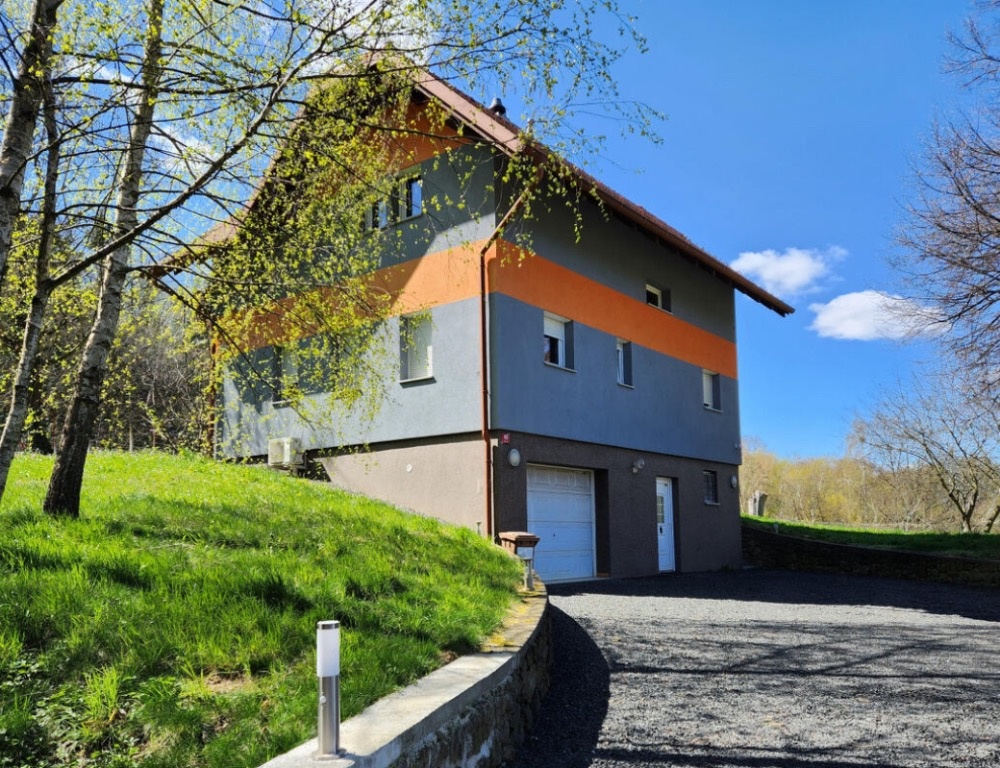 Rodinný dům ve Slovinsku v horách - 4