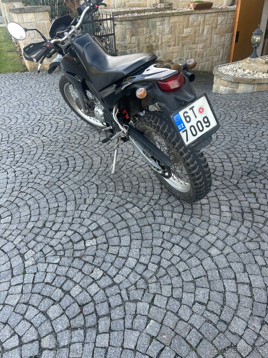 Enduro Yamaha xt 125R - 4