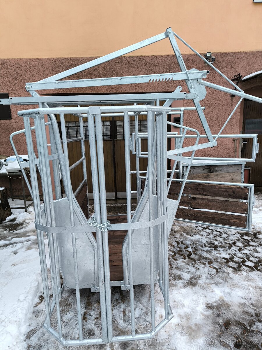 Fixační klece na skot - 4