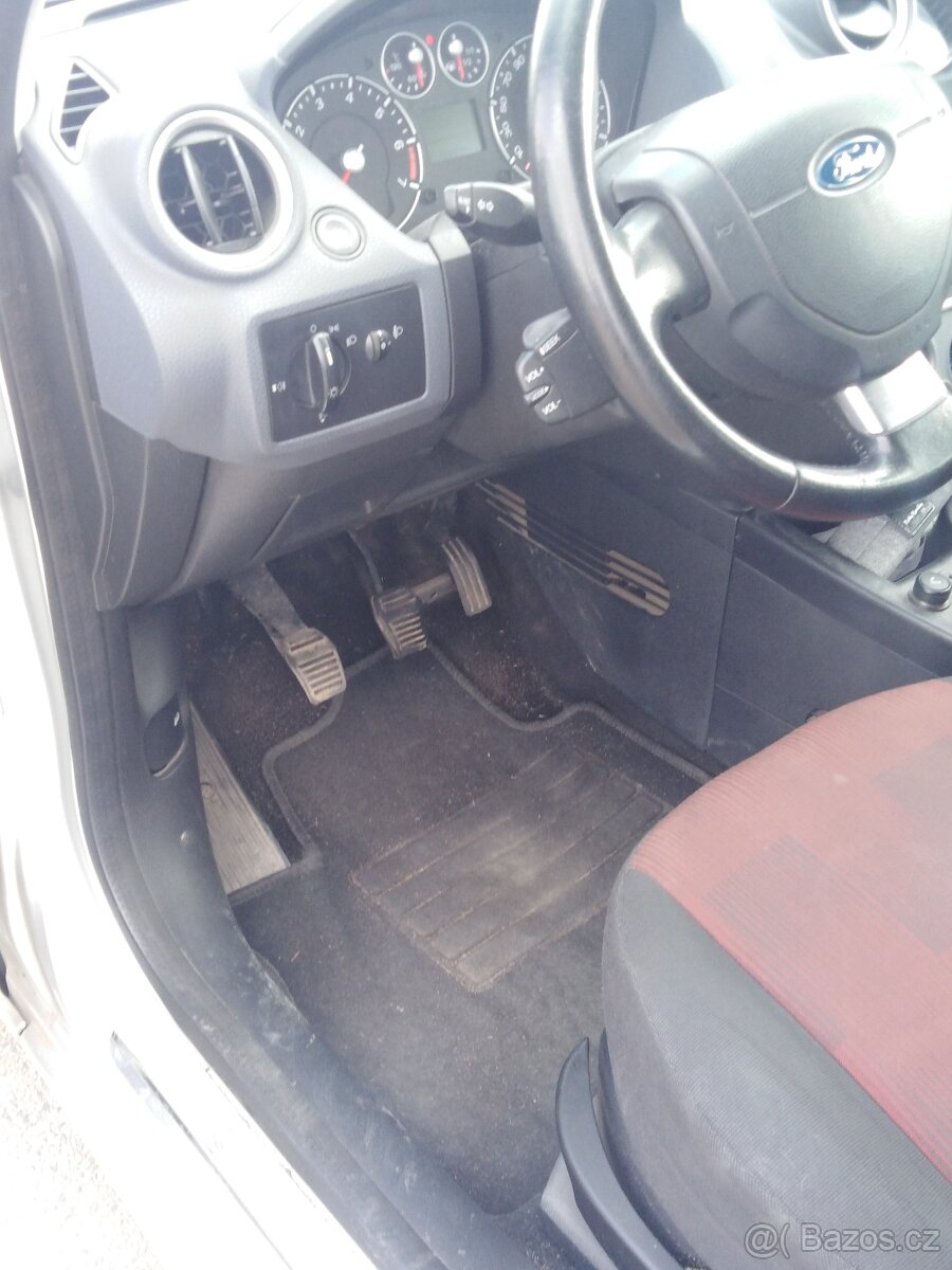 fiesta 1,25 16v 55kw - 4