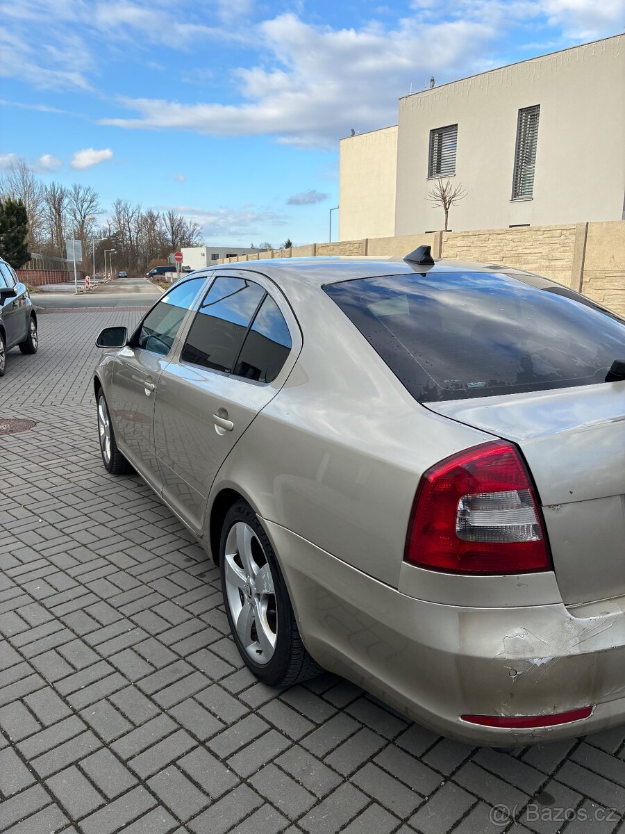 ŠKODA OCTAVIA 2 - 4