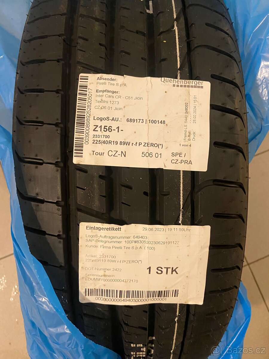 2x Pirelli P Zero 225/40/19 89W Run Flat - 4