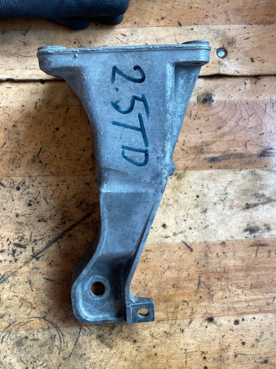 Držák motoru r6 e36 - 4