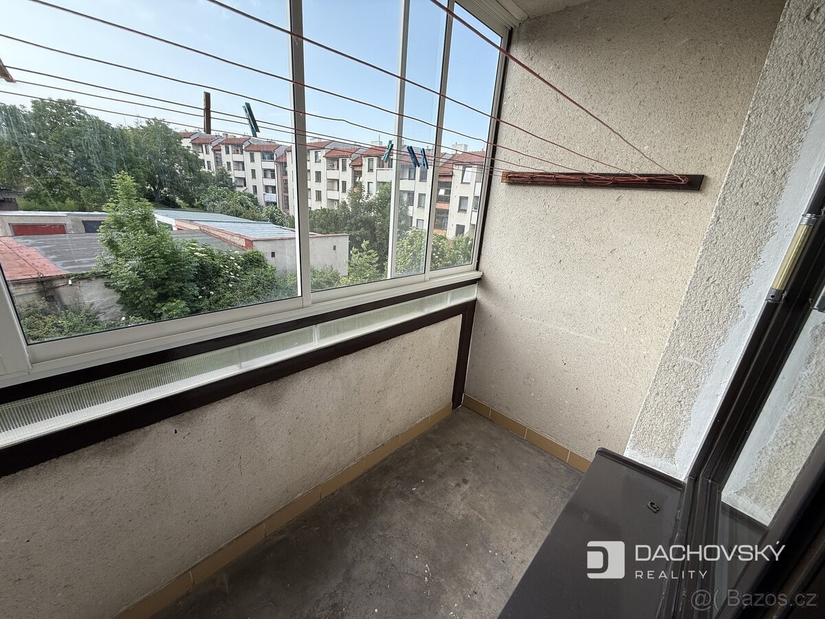 Pronájem bytu 1+1 44 m² - 4