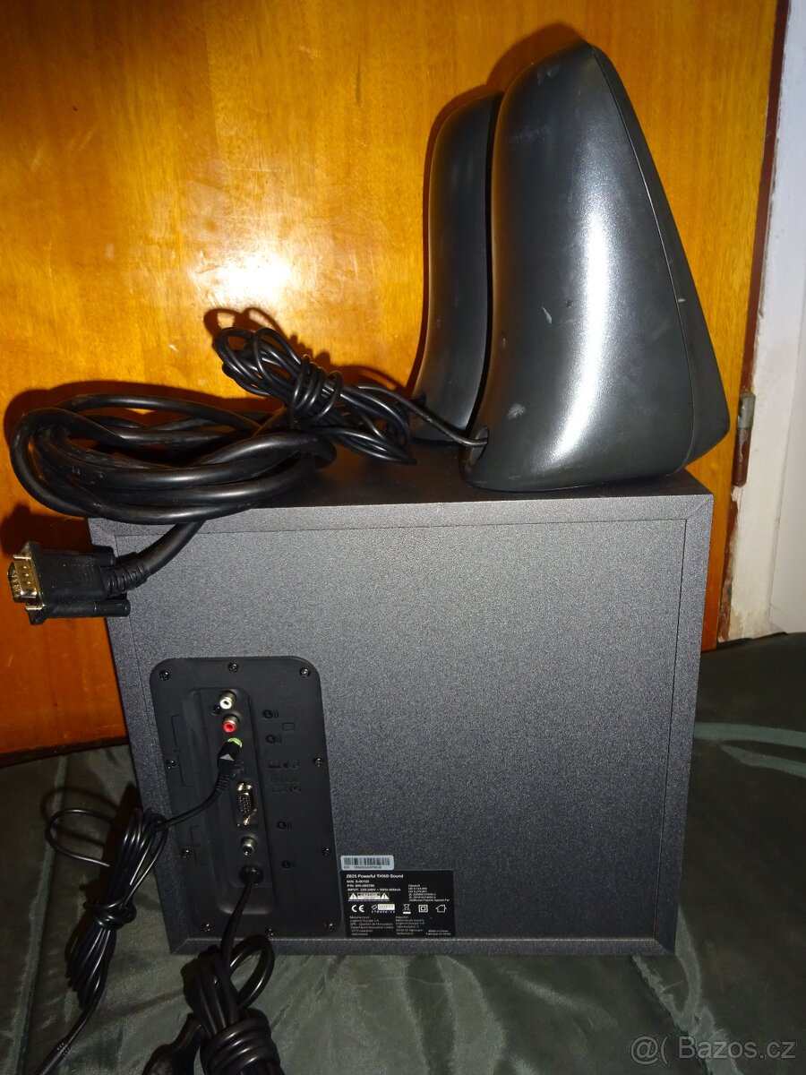 aktivní reproduktory Logitech Z625 Powerful THX Sound - 4