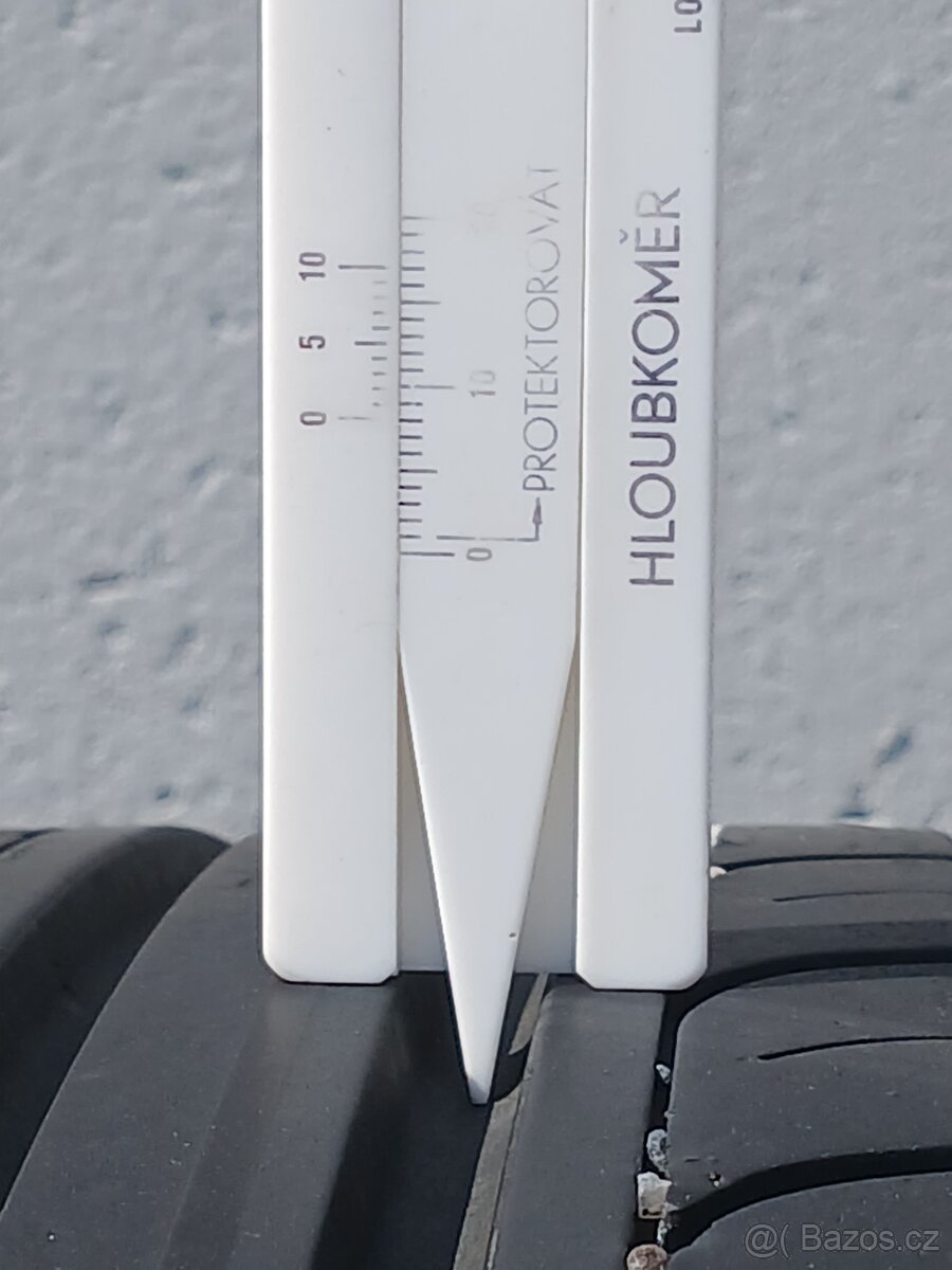 Pěkné letní pneu Hankook 235/55/18 vzorek 8mm - 4