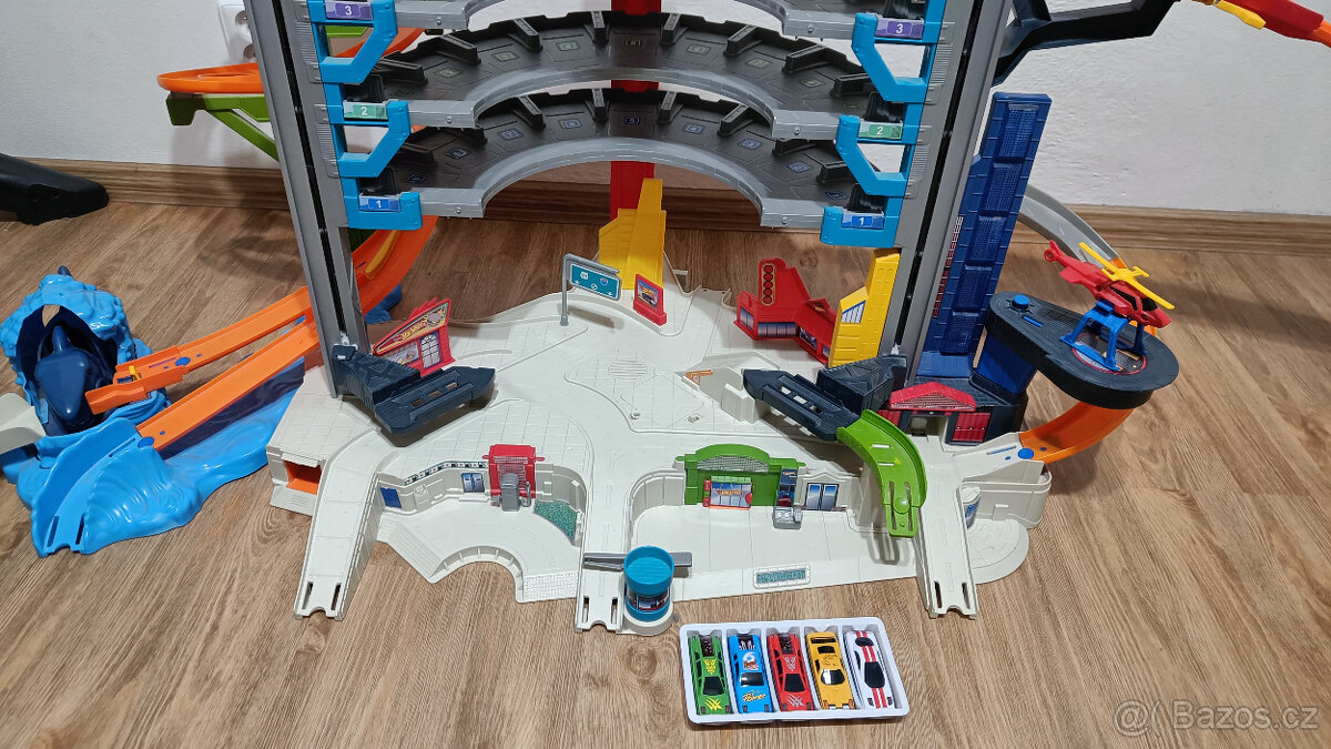 Hot wheels ultimátní mega garaz - 4