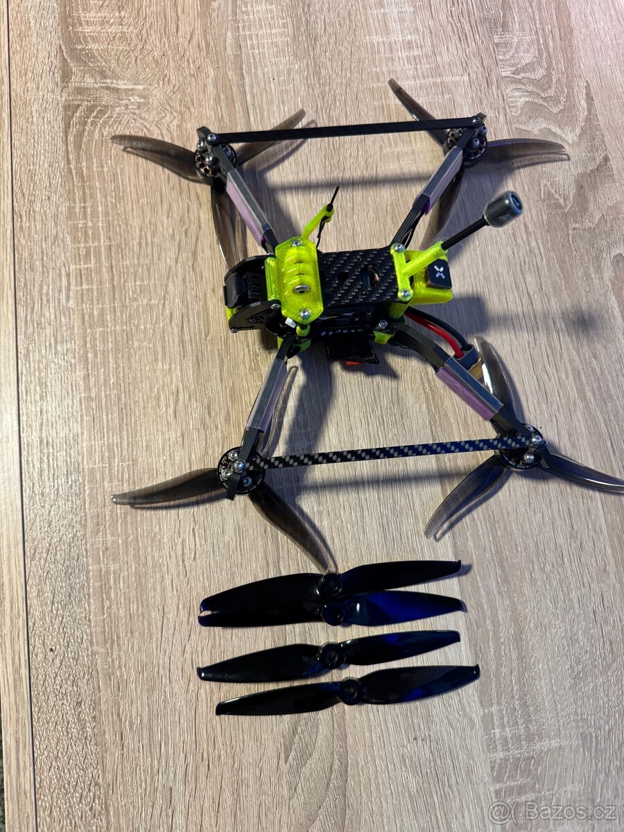 XAERO FPV dron GoPro Verze - 4