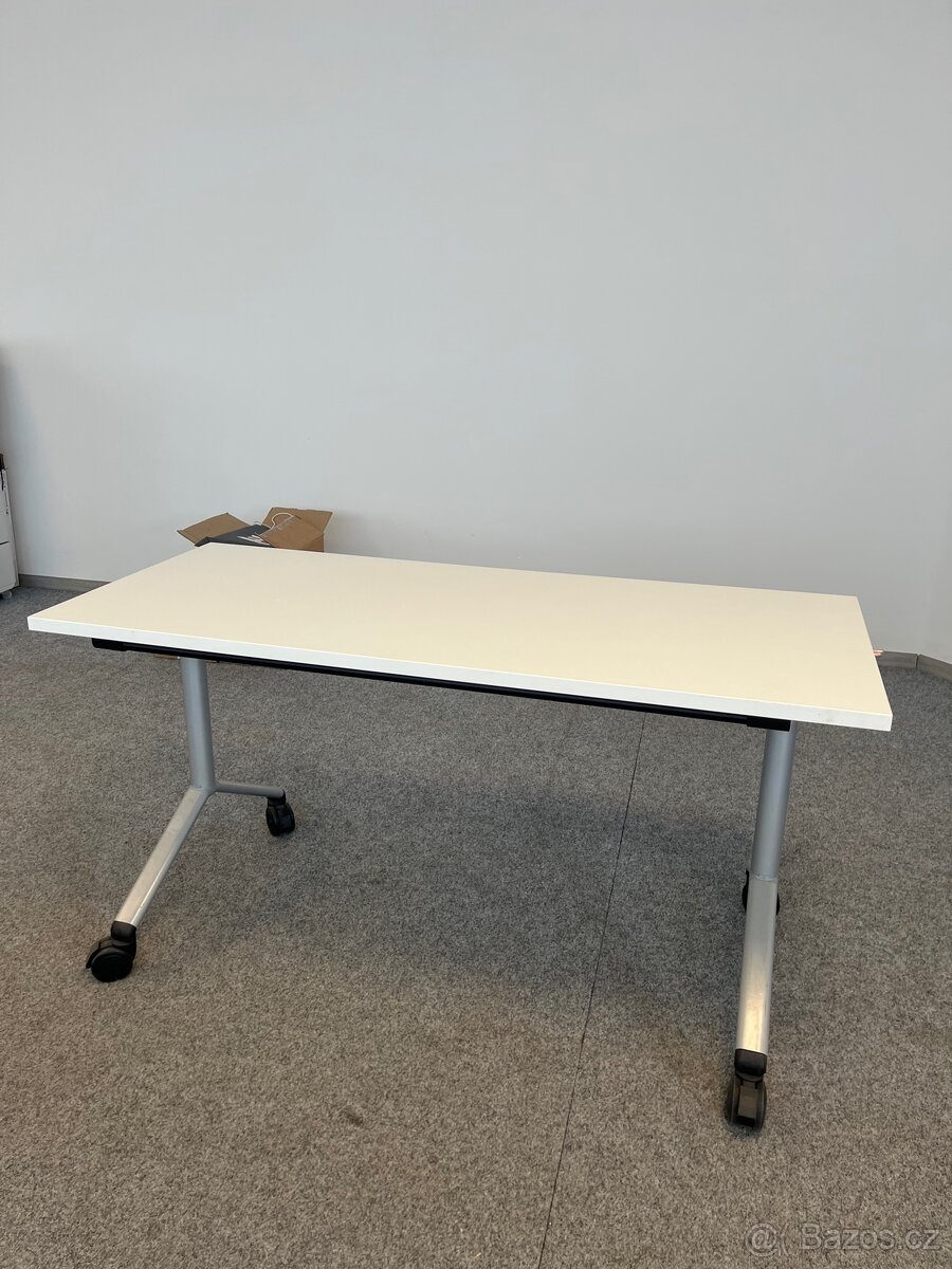 kancelářský stůl bílý (na kolečkách) - 4