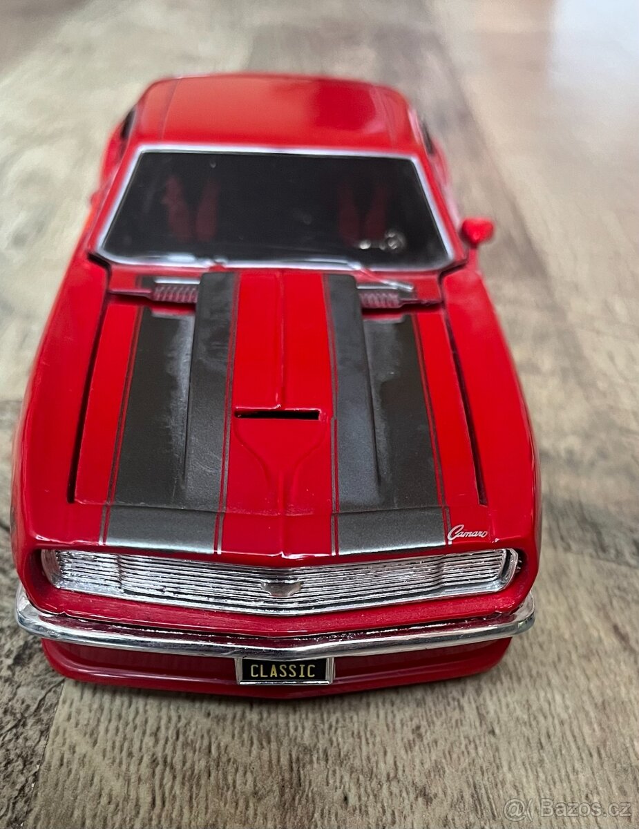 Model 1:24 Chevrolet Camaro SS, Maisto - 4