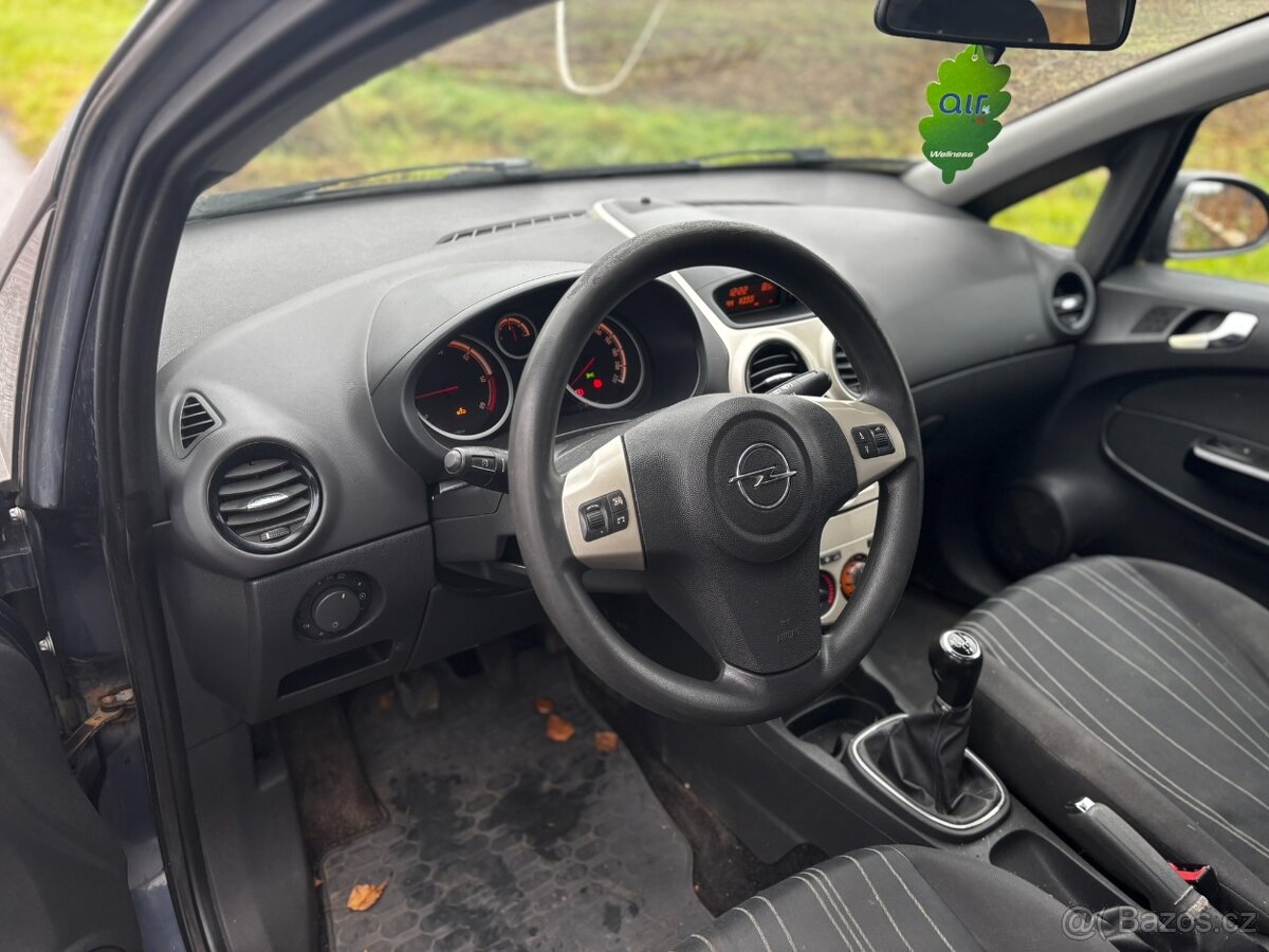 Opel Corsa 1.3 CDTi 55kW, RV 2007, Spolehlivé - 4