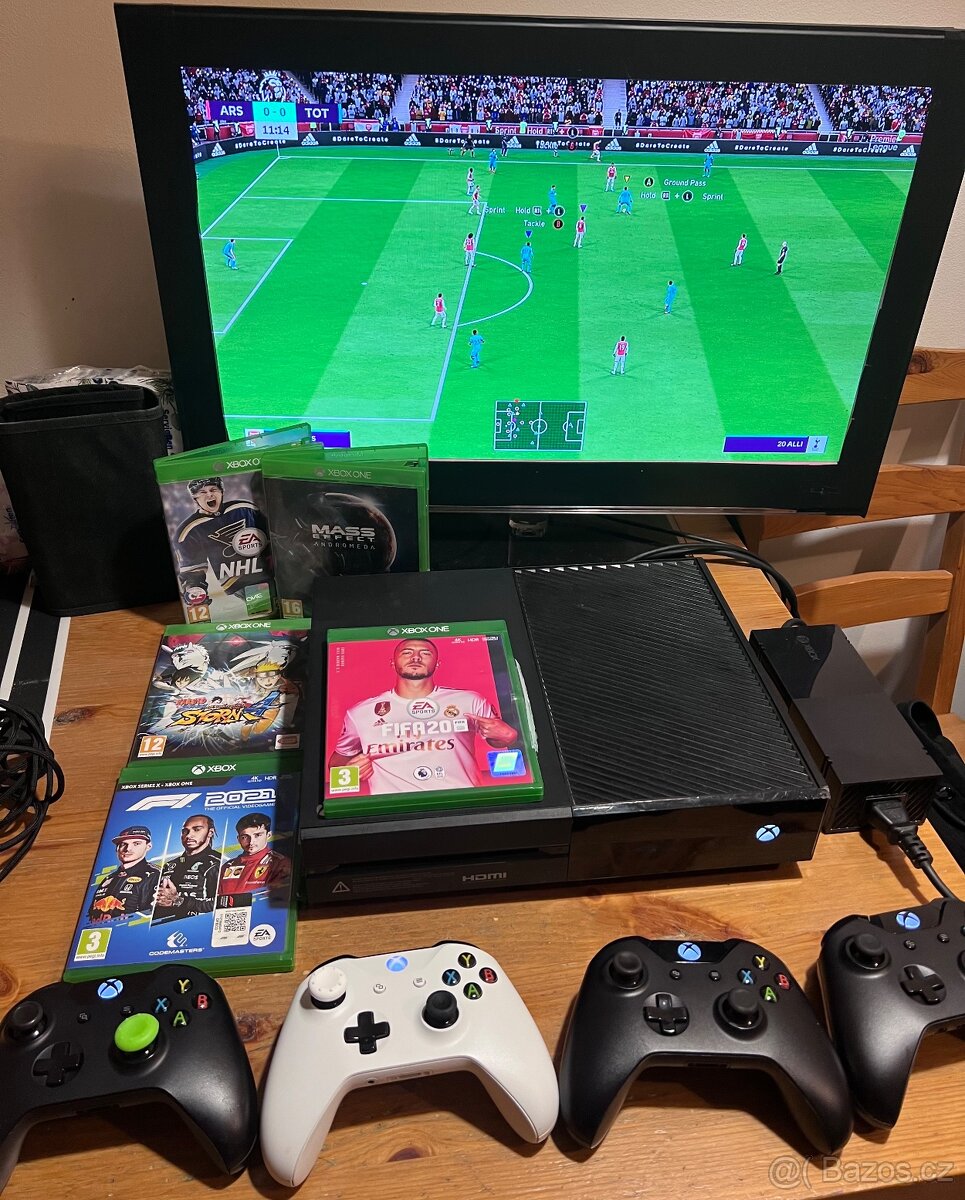Xbox ONE + 4 ovladače a 5 her - 4