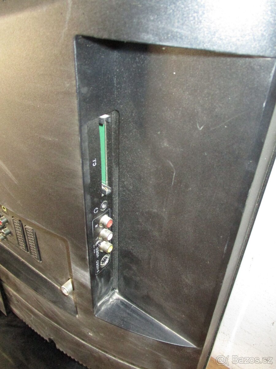 LCD televize 66 cm SHARP (26 palců), nemá DVT2 - 4