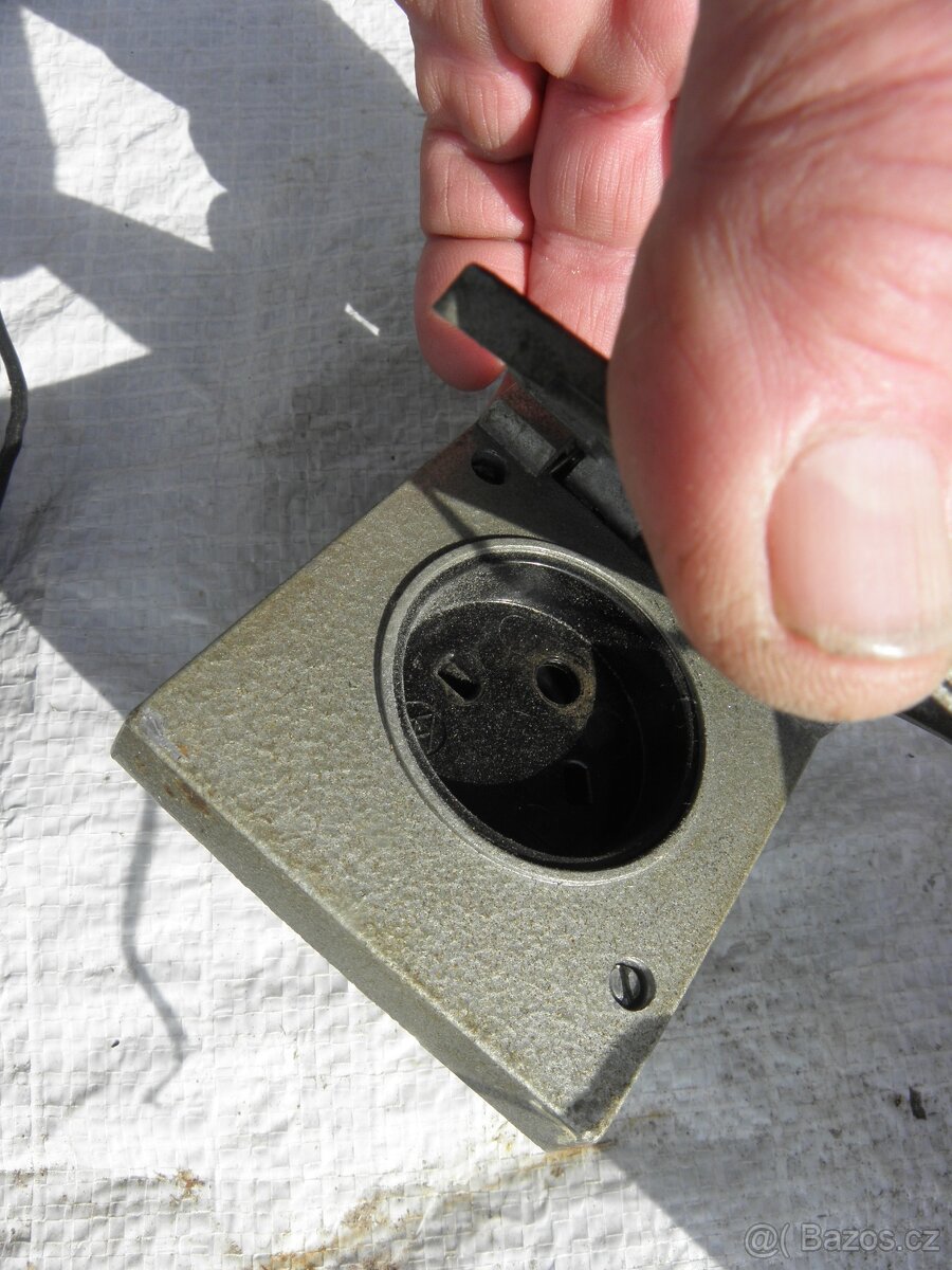 bakelitové součástky elektro - 4