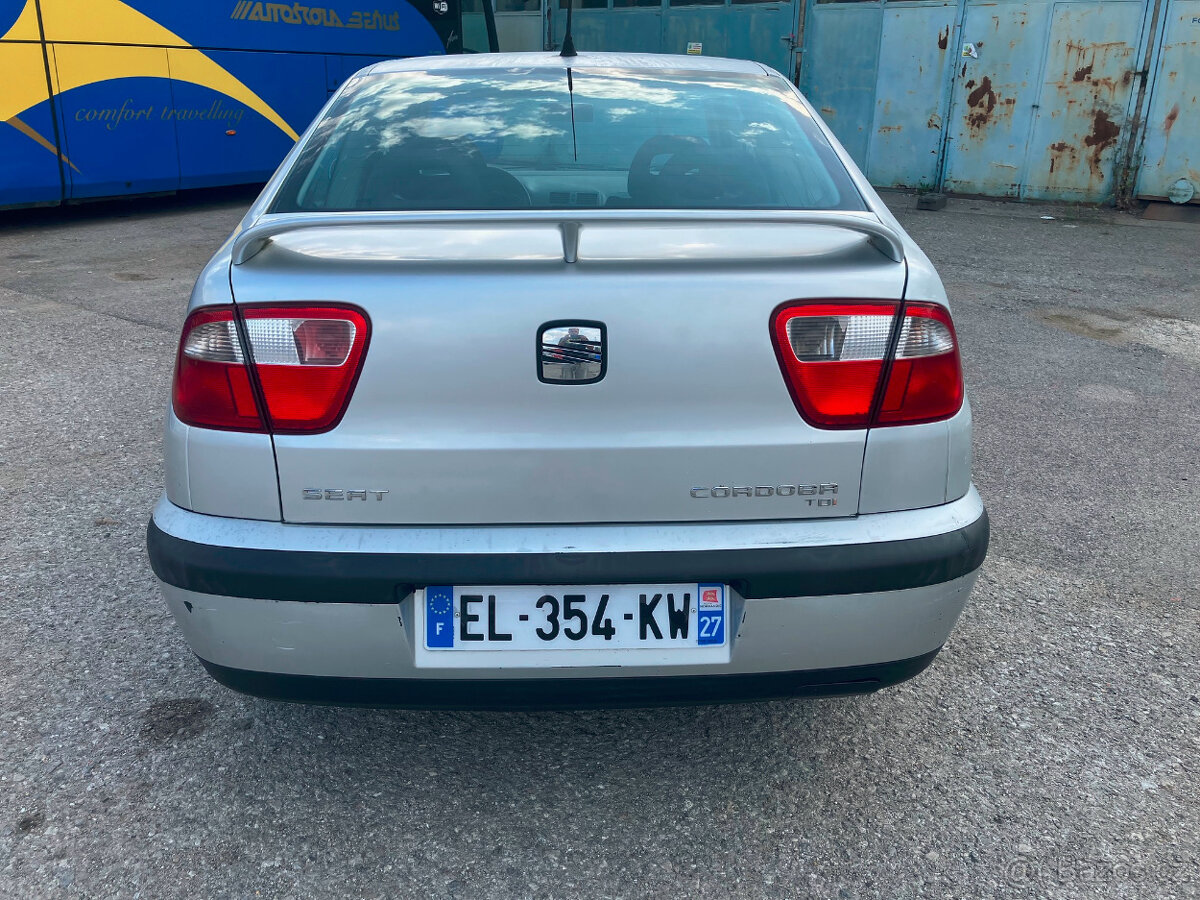 Seat Cordoba Sport Coupe SX 1.9 TDI 81 kW ASV 160.000 km - 4