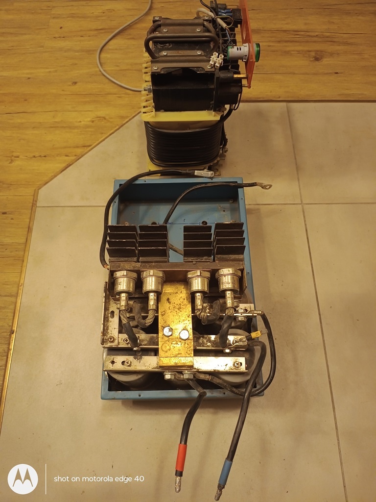 síťový transformátor 230 V / 3 kVA - 4