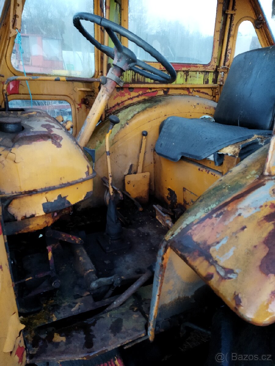 Prodám traktor Bělorus - 4