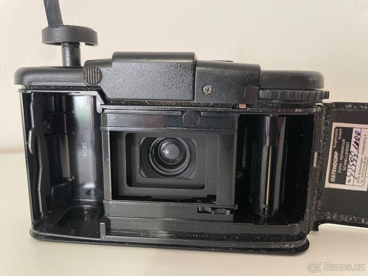 Olympus XA2 + blesk A11 - 4