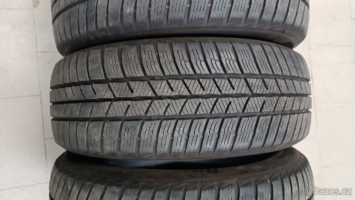 205/60/16 zimní - 4