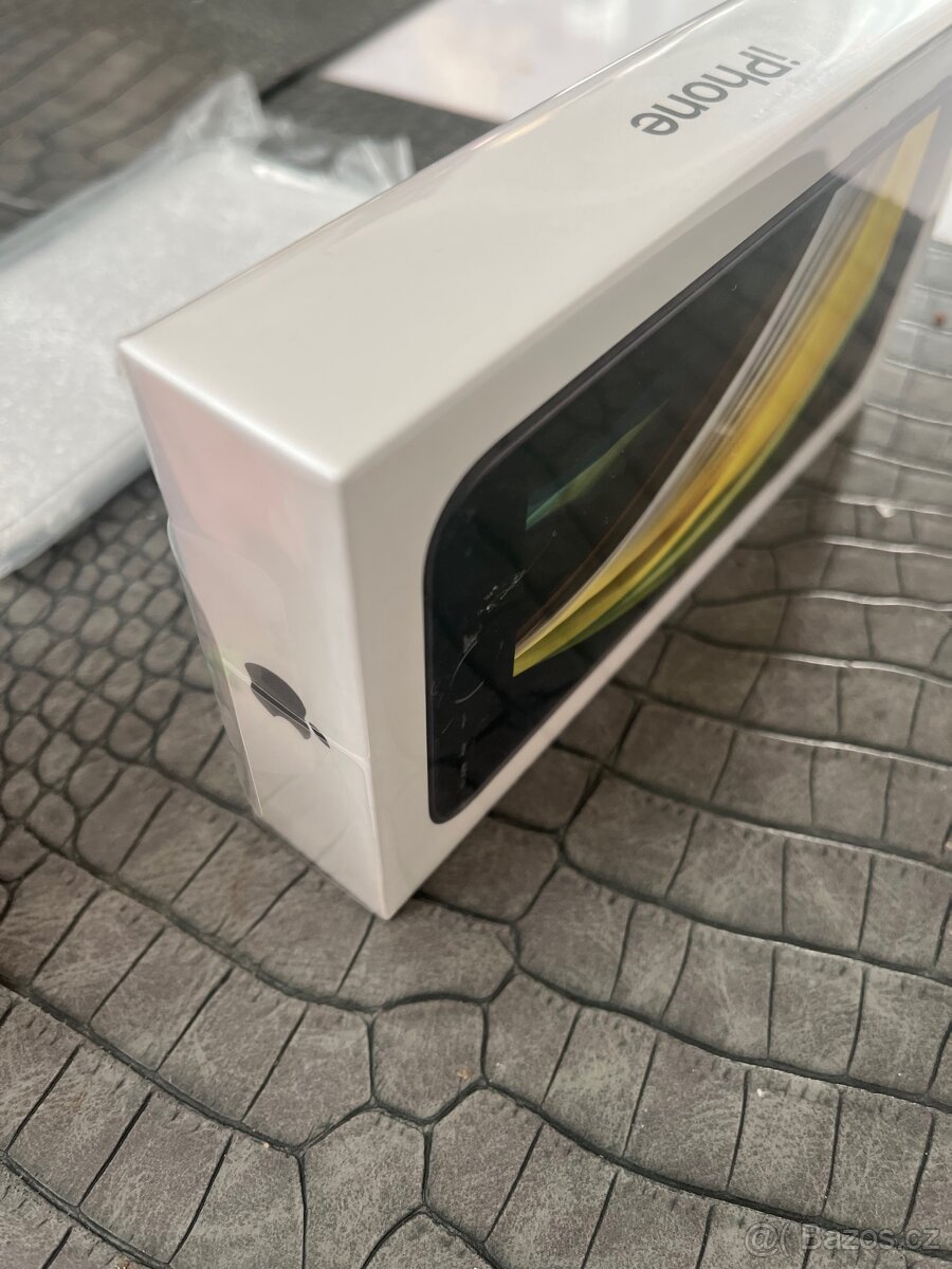 Apple IPhone SE, black, 64gb, 2022 - 4
