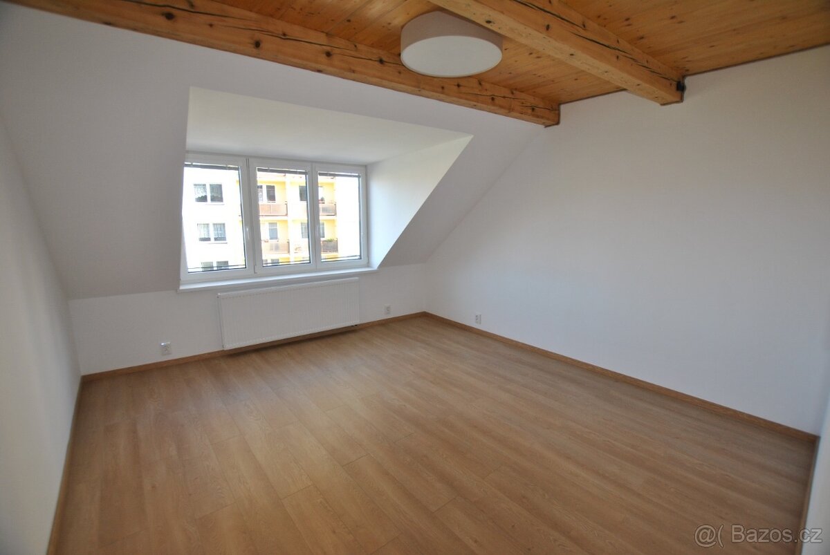 Pronájem bytu 2+1 57,35 m² Gogolova, Jeseník - 4