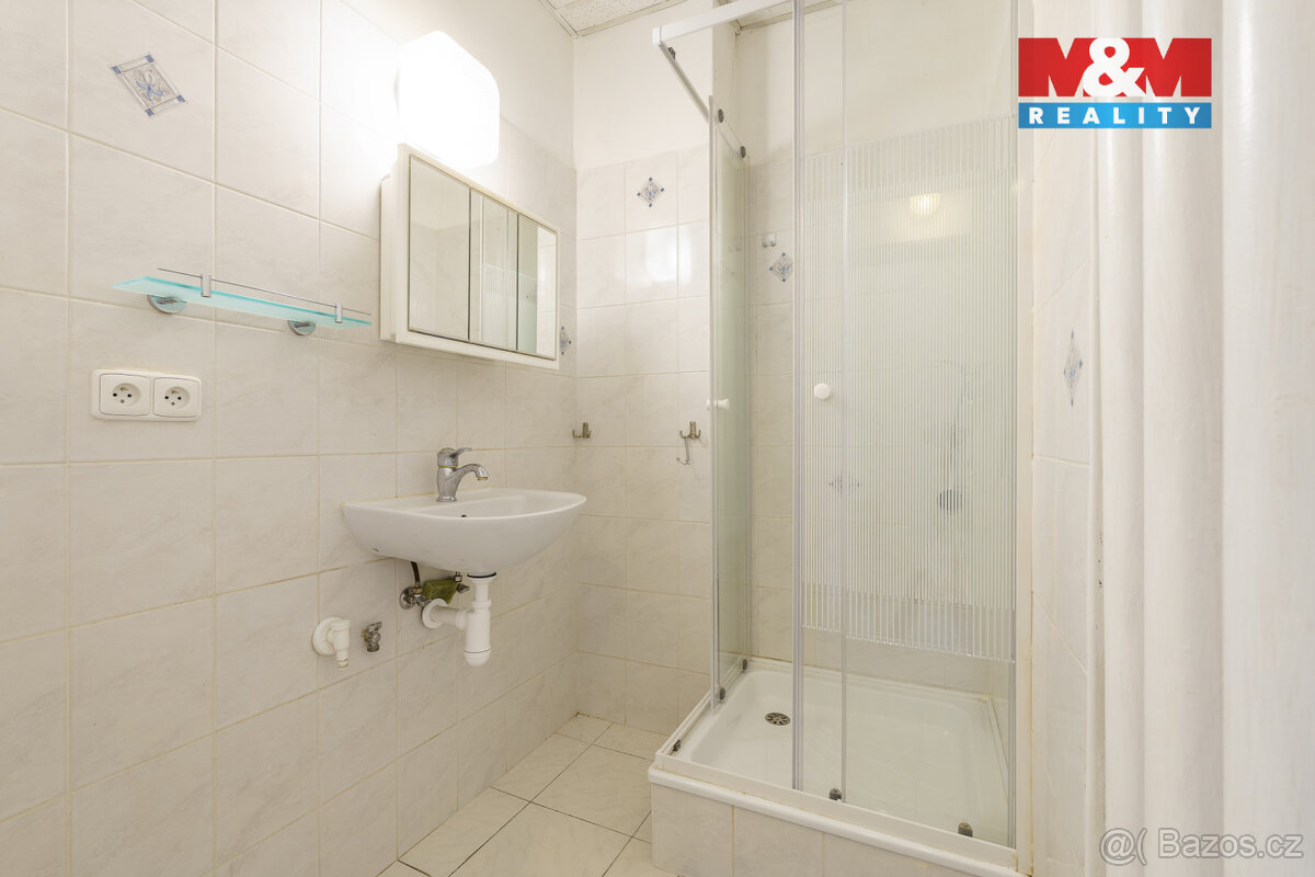 Prodej bytu 2+1, 55 m², Karlovy Vary, ul. K. Čapka - 4