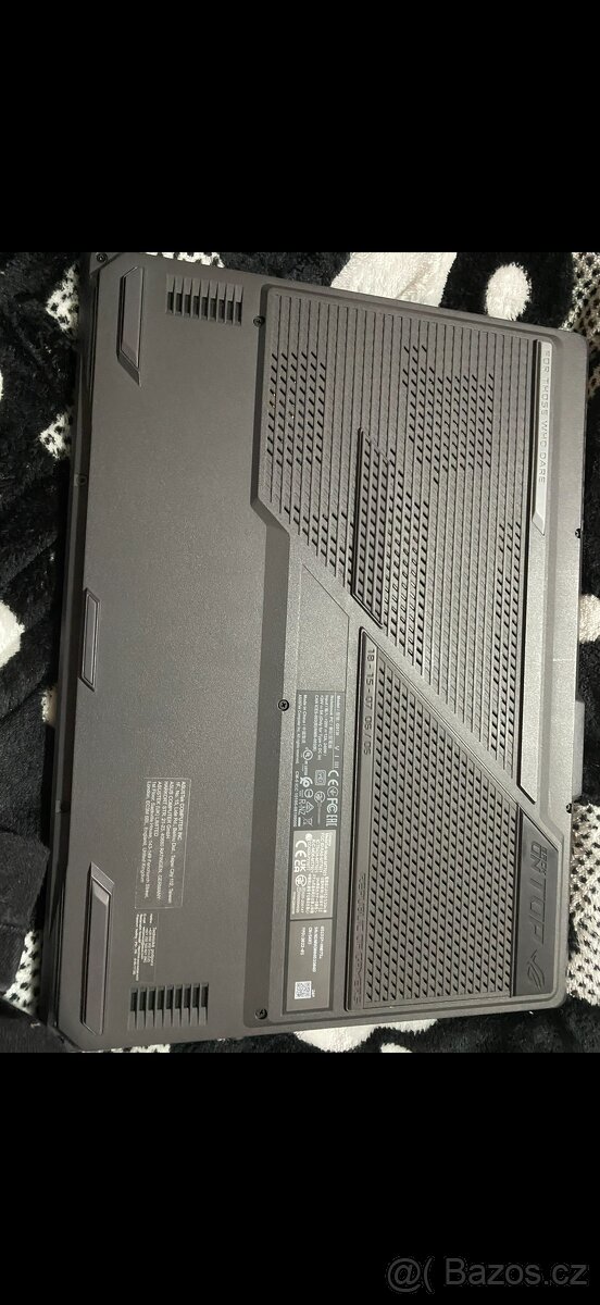 herní notebook asus rog strix g15 - 4