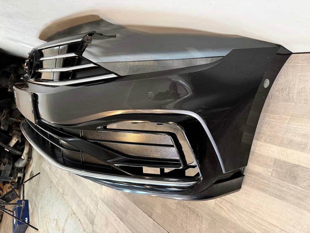 VW PASSAT B8 FACELIFT nárazník GTE 6xPDC LB7R 3G0807221G - 4