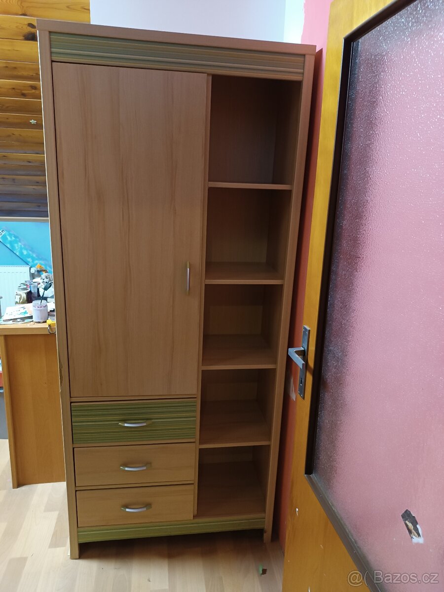 Skříň - 4
