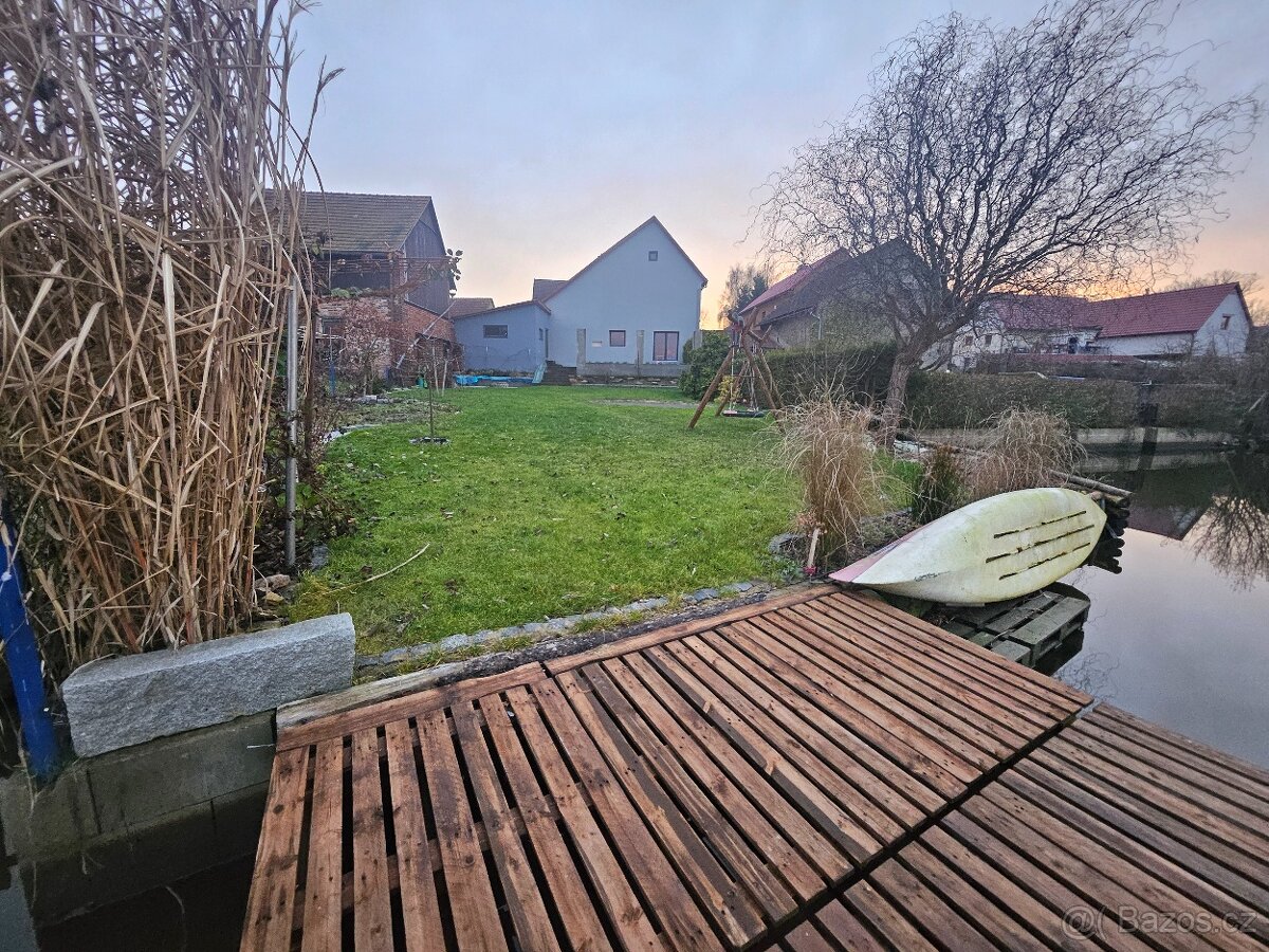 Prodej chalupy přímo u rybníka v Holanech - Česká Lípa - 4