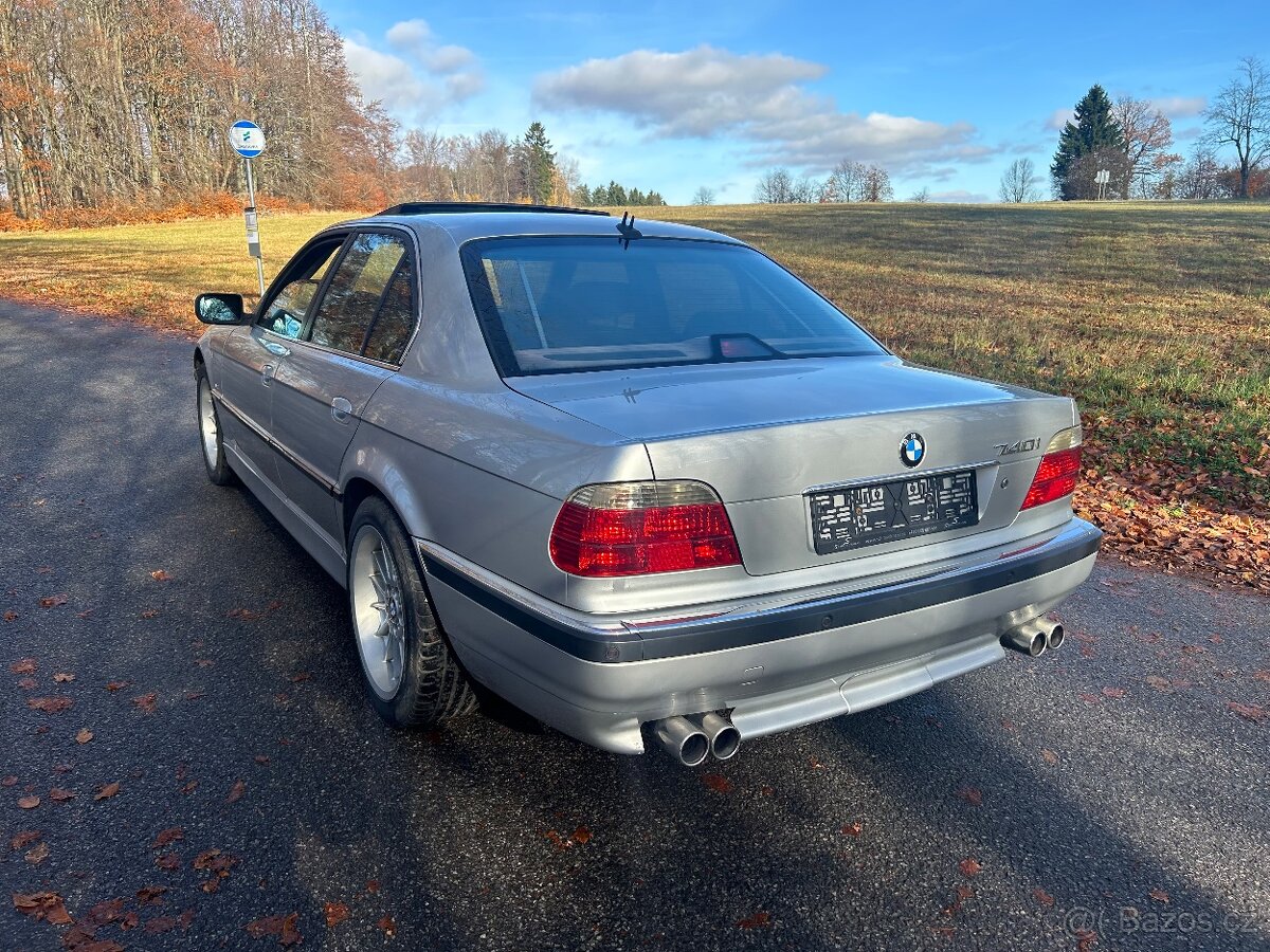 Bmw e38 740i facelift - 4