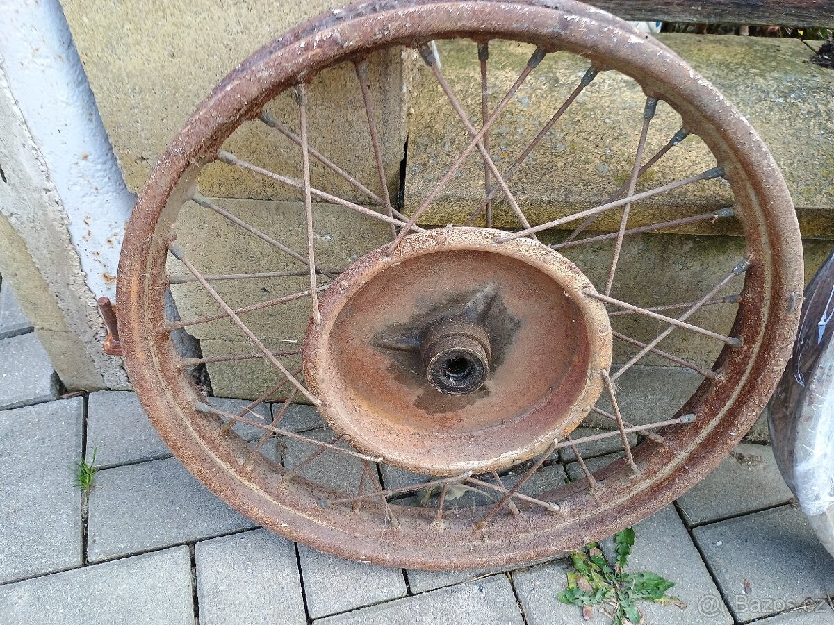 Kola Jawa 500 OHC 01, 00 šnek - 4