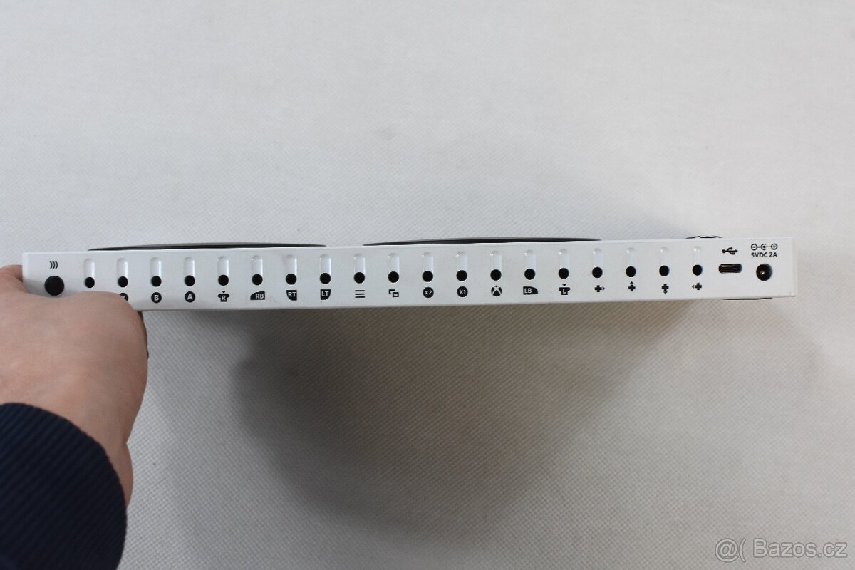 Xbox Adaptive Controller - 4