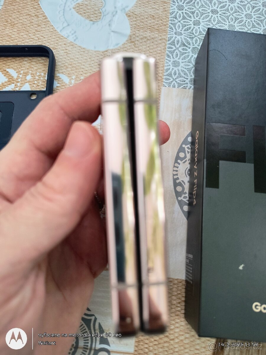 Samsung Galaxy z flip 4 - 4