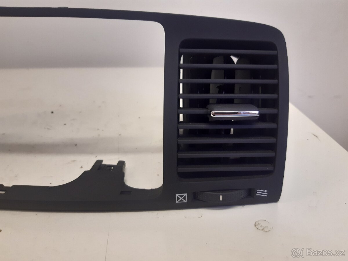 Toyota Corolla výdechy topení - 4