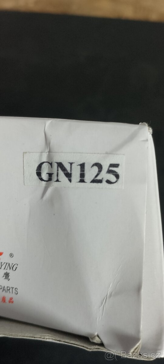 Nádrž Suzuki GN 125, café racer - 4