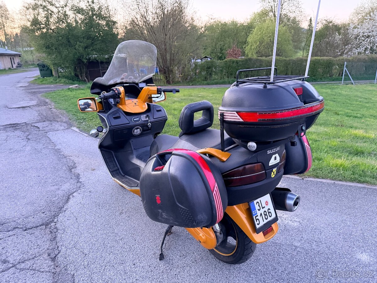 Suzuki burgman 650 - 4