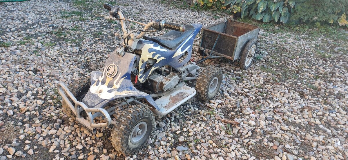 Prodám čtyřkolku asi 50ccm 2T s vlečkem