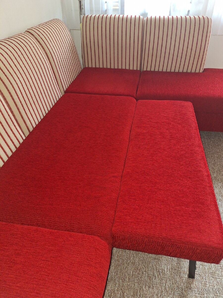 Rohová rozkládací sedačka - 4