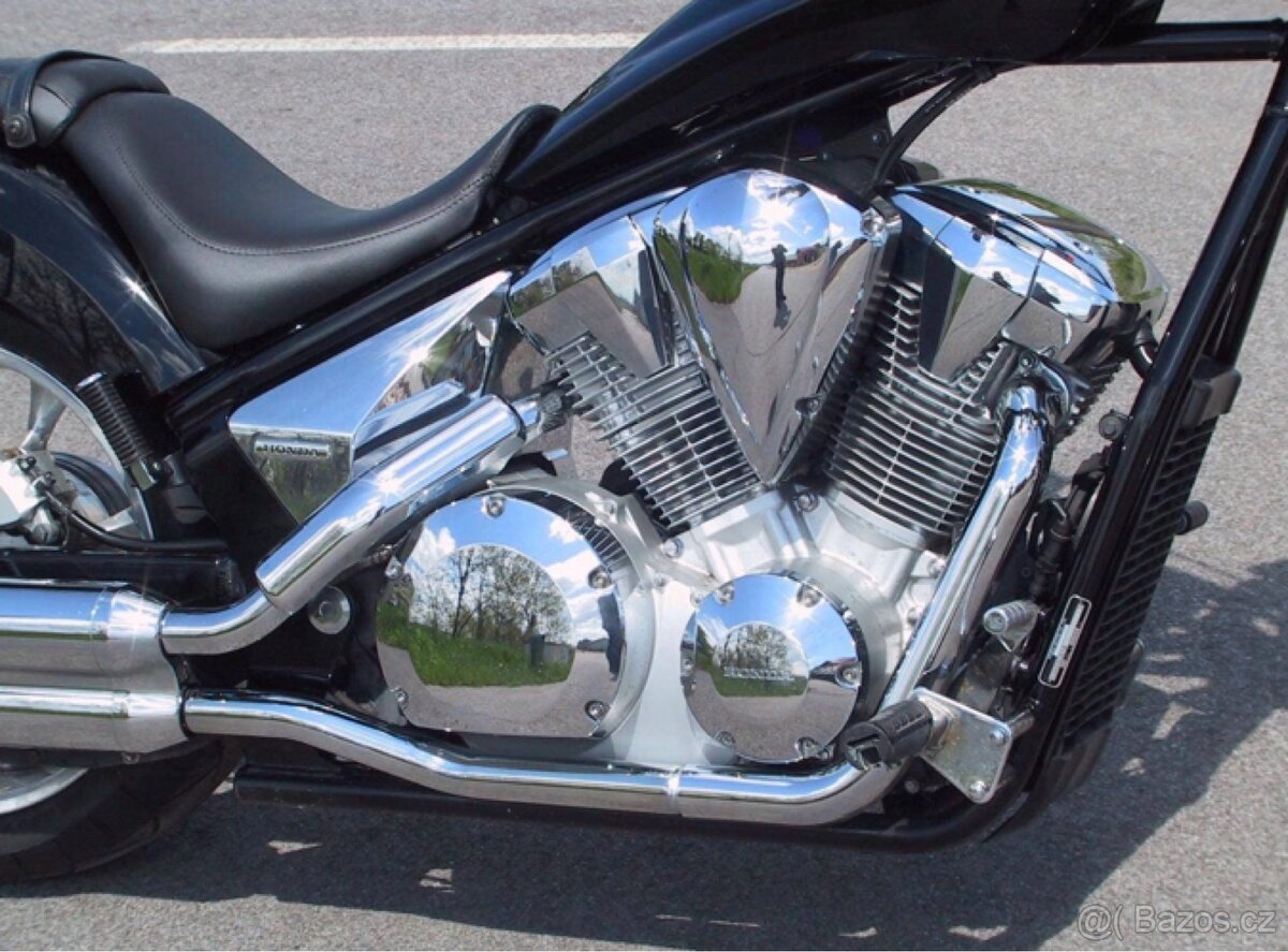 Prodám HONDA VT 1300 CX - 4