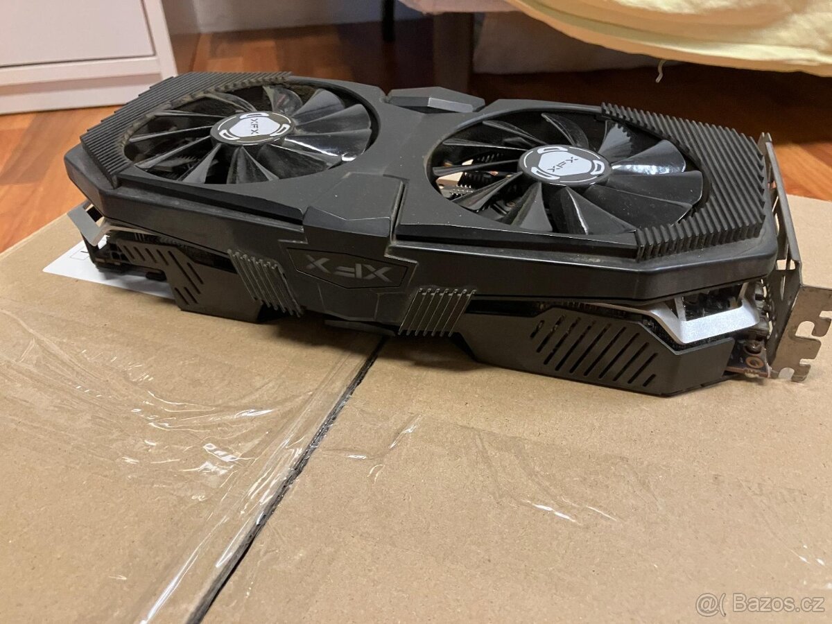 XFX Radeon RX 5700 XT RAW II 8GB GDDR6 - 4