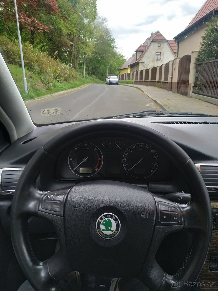 Škoda Superb 2.5TDI 120kw L&K - 4