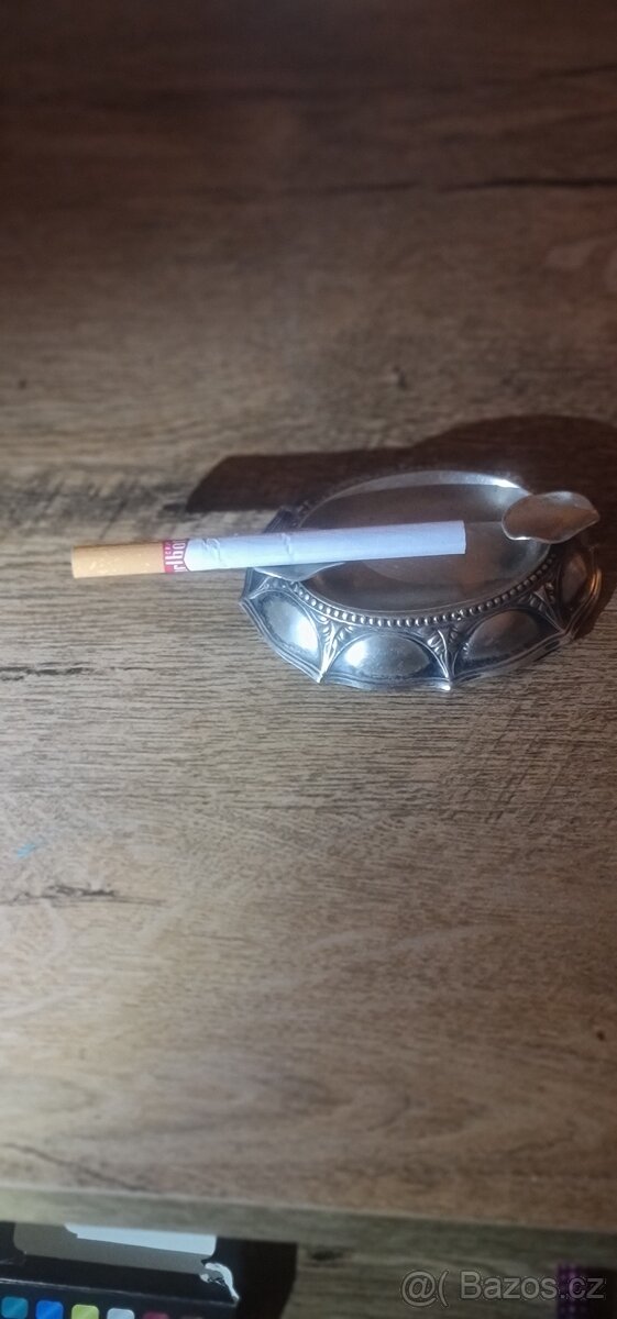 Starý popelník po babičce - 4